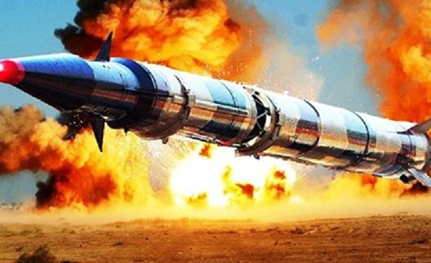 पाकिस्तानी प्रधानमन्त्री इमरान खानको भारतलाई मिसायलले उडाई दिने धम्की