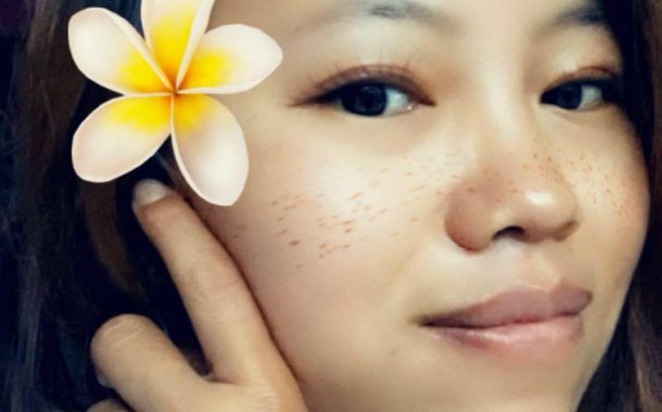 निर्मलाको आवाजमा चिरन पुनको जनवादी गीत विदेशी गल्ली गल्लीमा ....