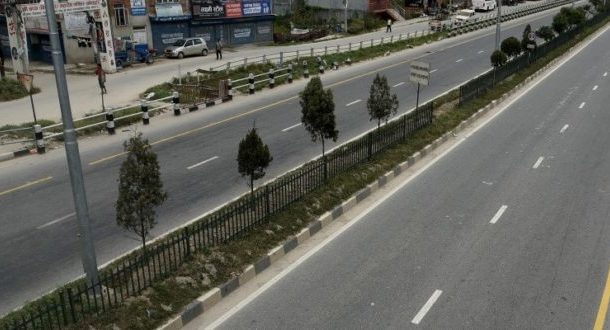 कोरोना कहरः आज मध्यरातदेखि लकडाउन हट्यो