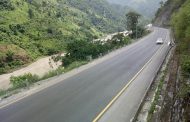 बर्षाले पहिरोः नारायणगढ मुग्लिन सडक एकतर्फी