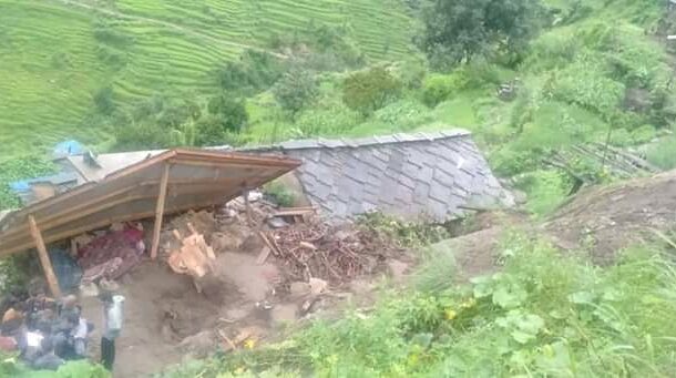 कालिकोटमा पहिरोले घर पुर्‍योः एकै घरका ६ जनाको मृत्यु