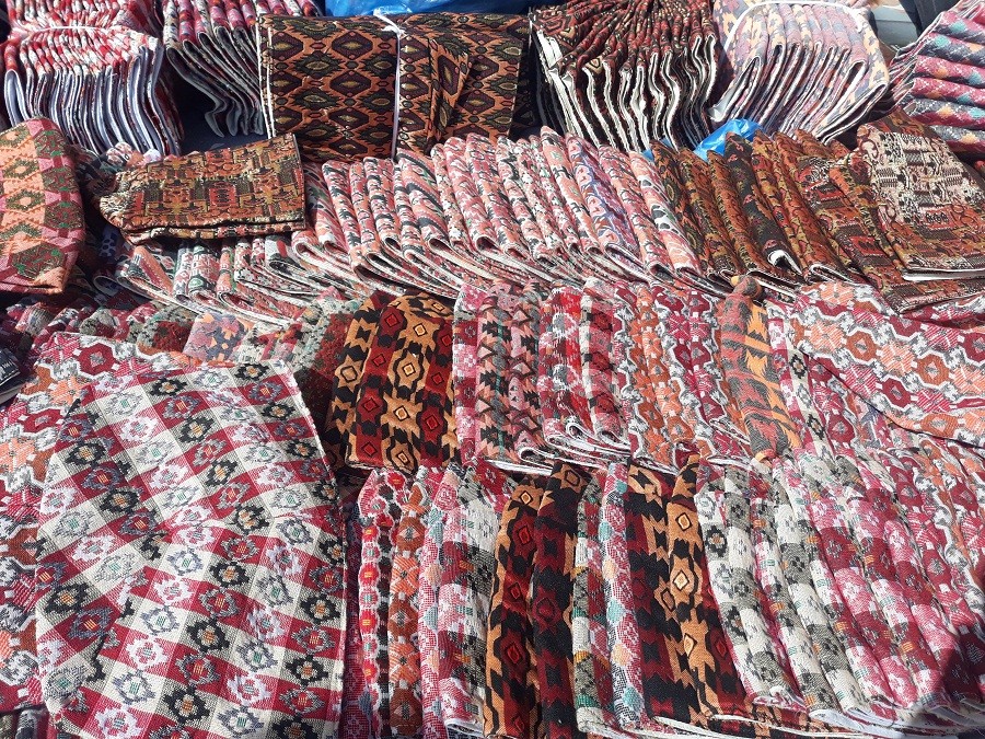 तिहारमा बढ्यो ढाका टोपीको व्यापार