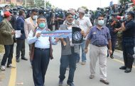 यातायात व्यवसायीको चाबी प्रधानमन्त्रीलाई