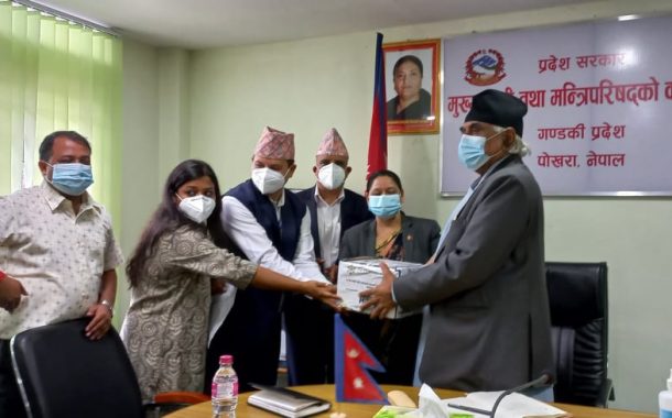 गण्डकी सरकारलाई ८५ लाखको स्वास्थ्य सामग्री