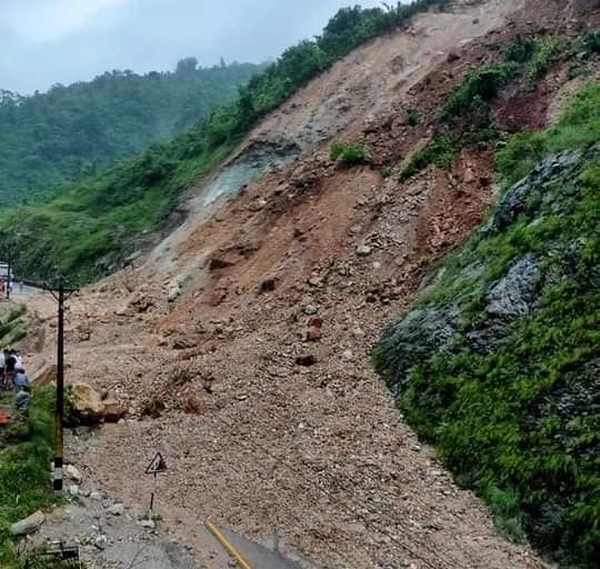 नारायणगढ मुग्लिन सडक अबरुद्ध