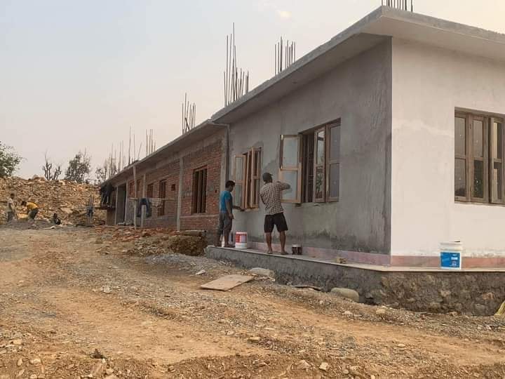 निर्माण कार्य सम्पन्न नहुँदै घिरिङ गाउँपालिकाको भवन उद्घाटन गर्न खोजिएपछि विवाद