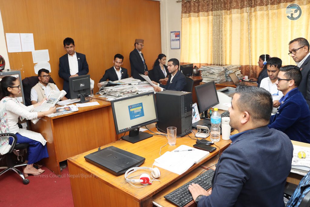 एकैदिन २७ मिडियामाथि काउन्सिलको डण्डाः २५ पत्रकारलाई फोन