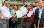 अटिजम विद्यालयलाई महानगरले दियो ई–रिक्सा