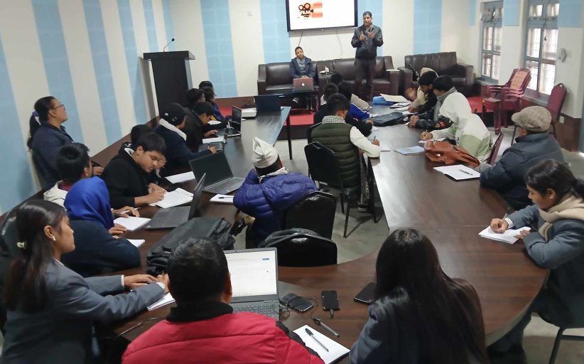 बिद्यार्थीलाई चलचित्र सिकाउँदै बागमती प्रदेश सरकार