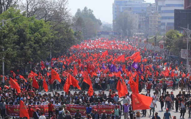 काठमाडौँमा माओवादीको नेतृत्वमा विशाल जनप्रदर्शन